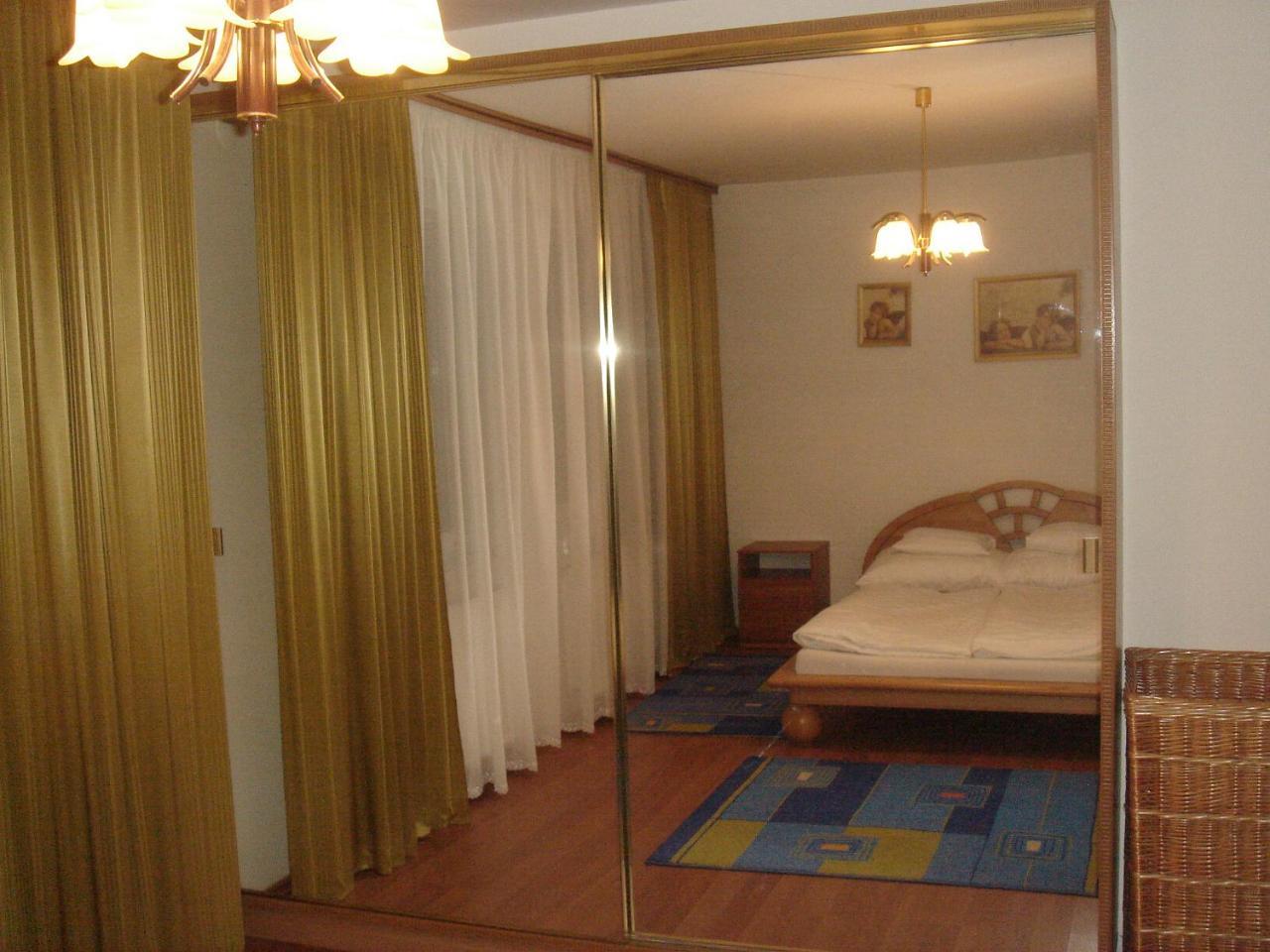 Lotusz Apartments In Nyíregyháza Екстериор снимка