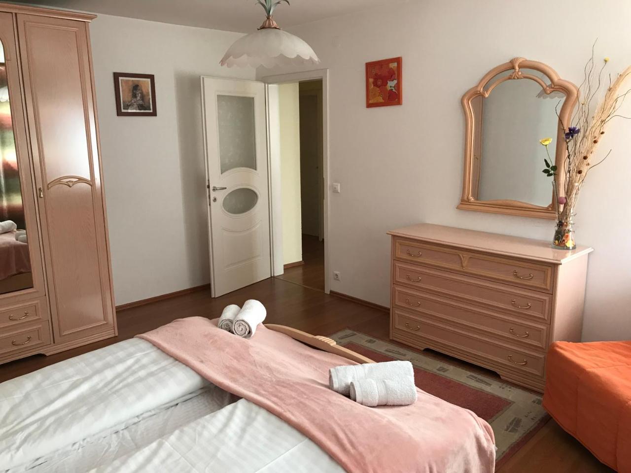 Lotusz Apartments In Nyíregyháza Екстериор снимка