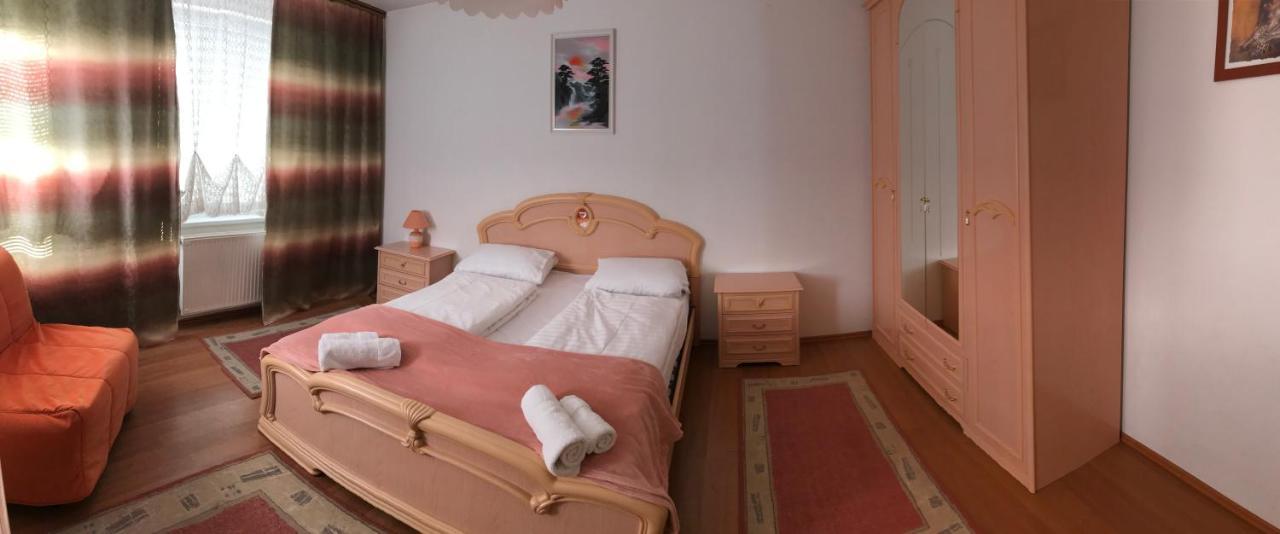 Lotusz Apartments In Nyíregyháza Екстериор снимка
