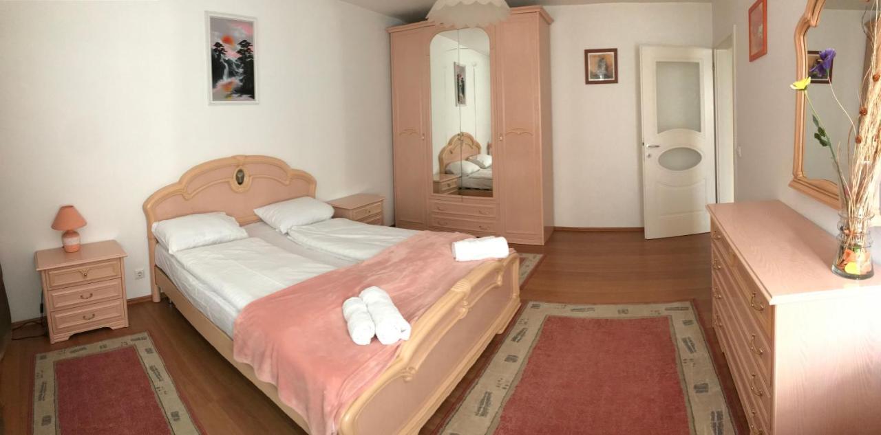 Lotusz Apartments In Nyíregyháza Екстериор снимка