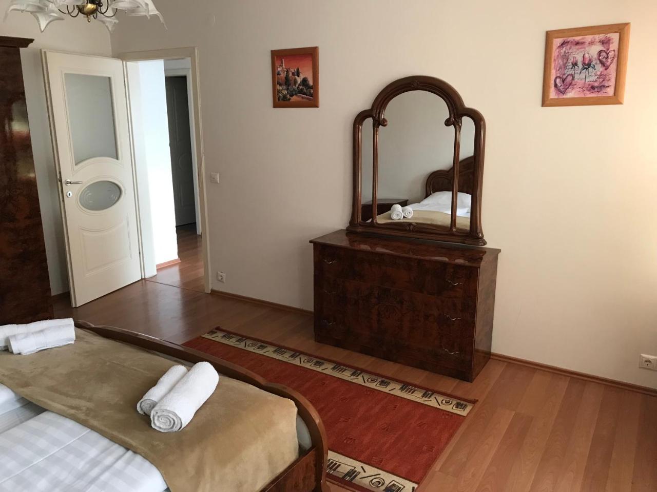 Lotusz Apartments In Nyíregyháza Екстериор снимка
