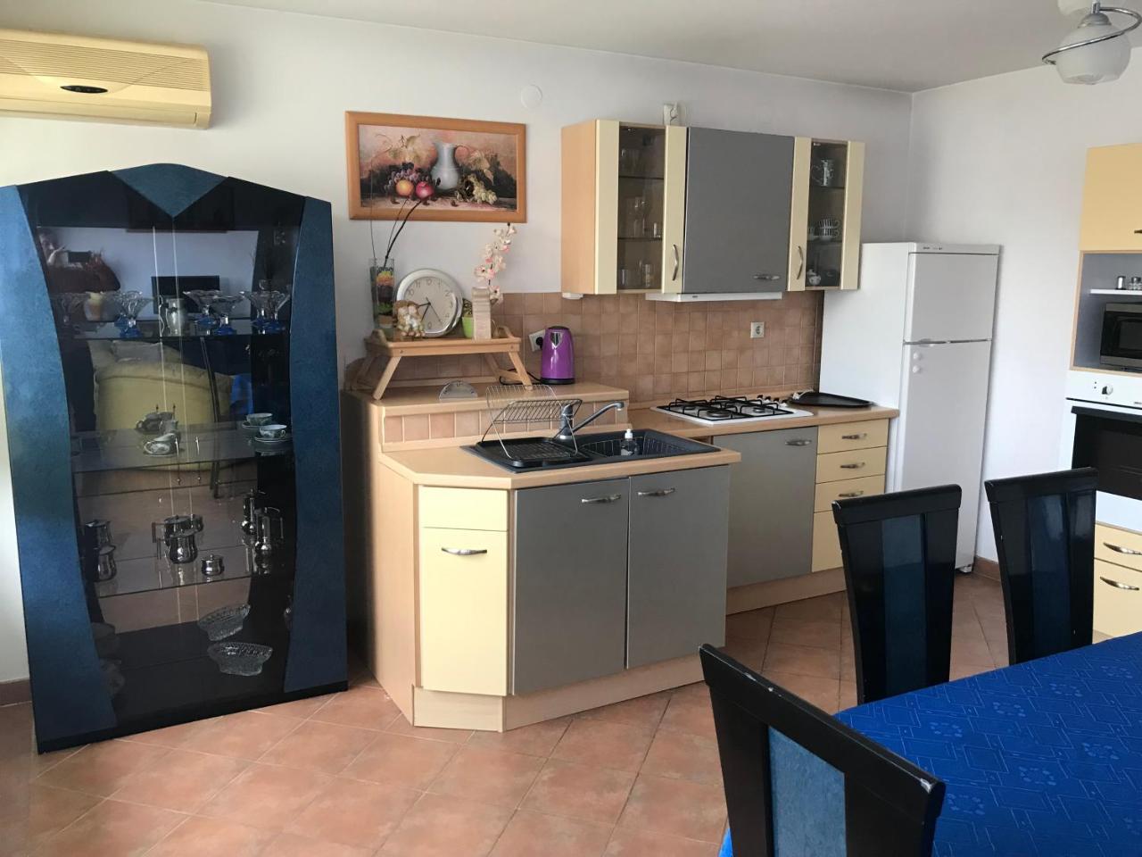 Lotusz Apartments In Nyíregyháza Екстериор снимка