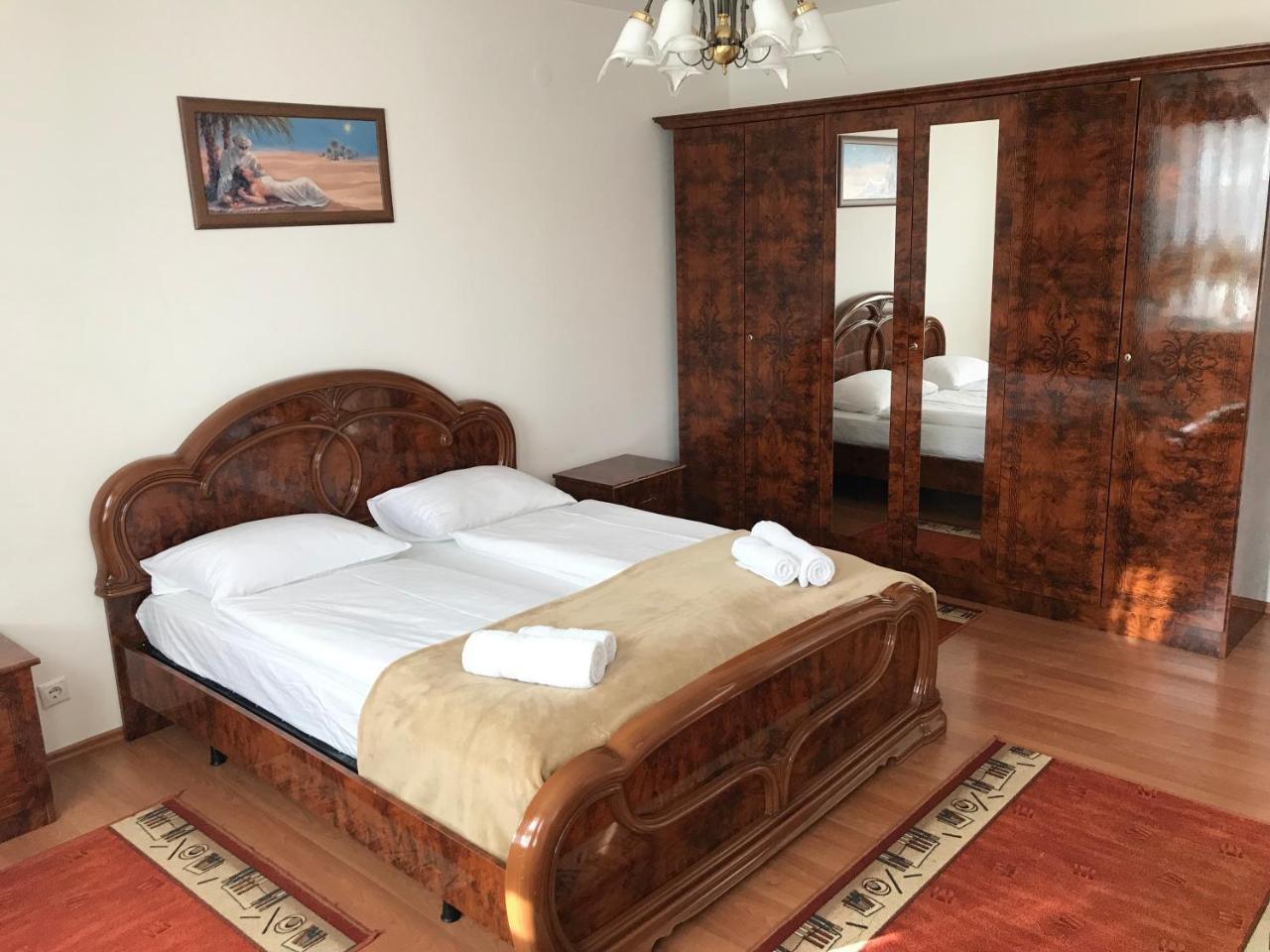 Lotusz Apartments In Nyíregyháza Екстериор снимка