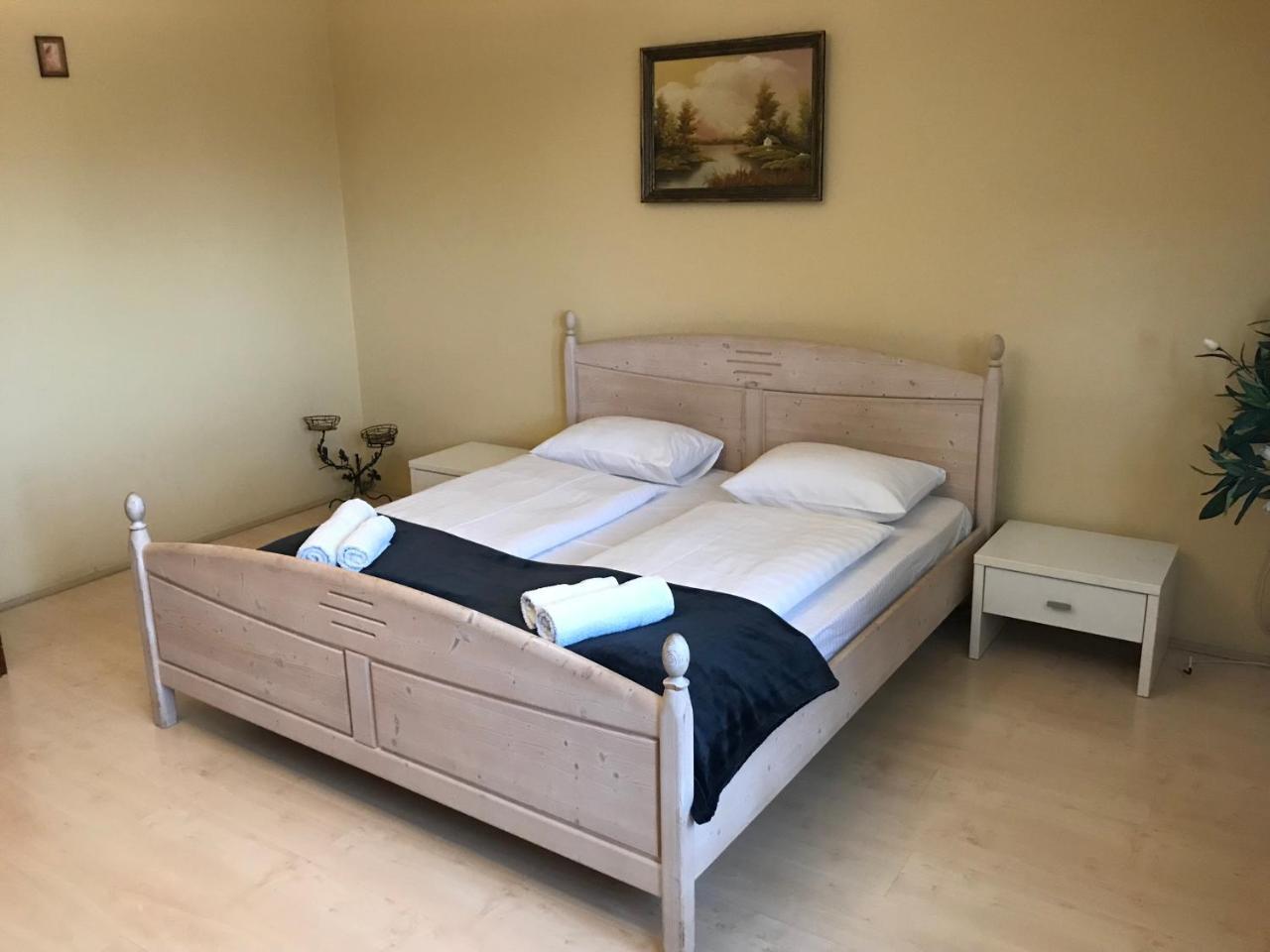 Lotusz Apartments In Nyíregyháza Екстериор снимка