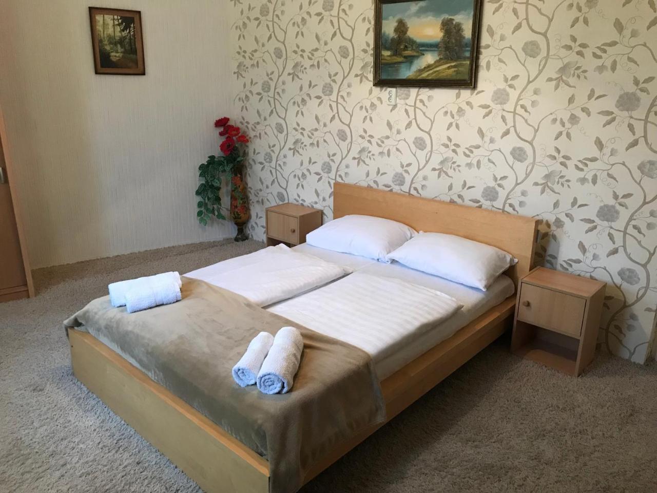 Lotusz Apartments In Nyíregyháza Екстериор снимка